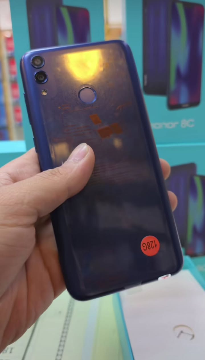 📌مستخدم نظيف  مع كارتون وملحقات
توفر هونر 8c
ذاكره 128 والعشوائية 6
بطارية حجم 4000 الف ملي امبير
السعر 80

هواوي y7 pro 2019
ذاكره 128 والعشوائية 6
بطارية حجم 4000 الف ملي امبير
يدعم الفيس اي دي
السعر 80


**إذا كنت صاحب هذا الإعلان وتريد حذفه لأي سبب، رجاءا أرسل رسالة إلى الدعم الفني**