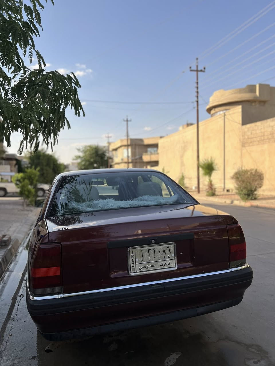 اوميكى موديل 1992 
محرك 20 
ما مفتوح شرط 
صبخ عام جماليه 
سعر 42 بي مجال 
سياره نضيف 
كركوك روناكي 
***********
