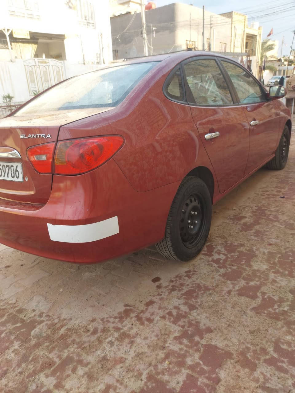 ألنترا للبيع موديل 2010 السياره ماشيه 130 العنوان ميسان السياره جاهزه من كلشي فقط شي بارد السعر 123 للإستفسار الاتصال ***********
