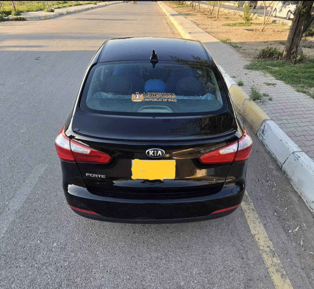 كيا فورتي موديل 16
ماشيه 95 m
السونار موجود مع الصور
محرك وكير مامفتوح
صدر جديد
بيه 3 قطع صبغ فقط بابتين عكس السايق
وباب خلف السايق
تبريد تدفئه كله جاهز
رقم انكليزي بغداد
السياره باسمي 
سنويه ل28
السعر 105 $
مكاني بعقوبه الجديده
رقمي ***********
