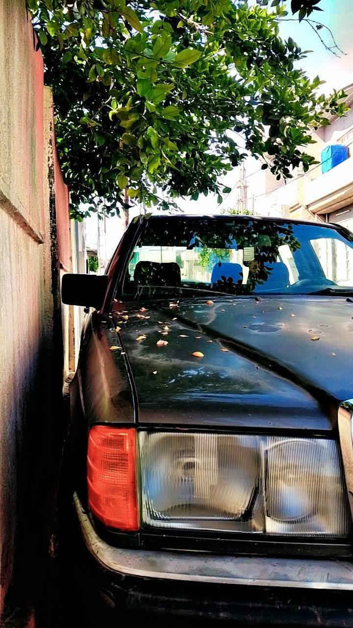 السلام عليكم
مارسدس للبيع فقط بدون مراوس
حجم 190
موديل 1990
رقم نينوى الدولي 
سنويه وهزه جديده 
 كابون بانزين 
محرك وكير شرط 
محرك 4
كير توماتيك
بدون ضرر بدون صبغ فقط جاملغ  أمامي مصبوغ والباقي كدام العين 
شرط التحويل 
السعر 49$ وبيها مجال 
***********
