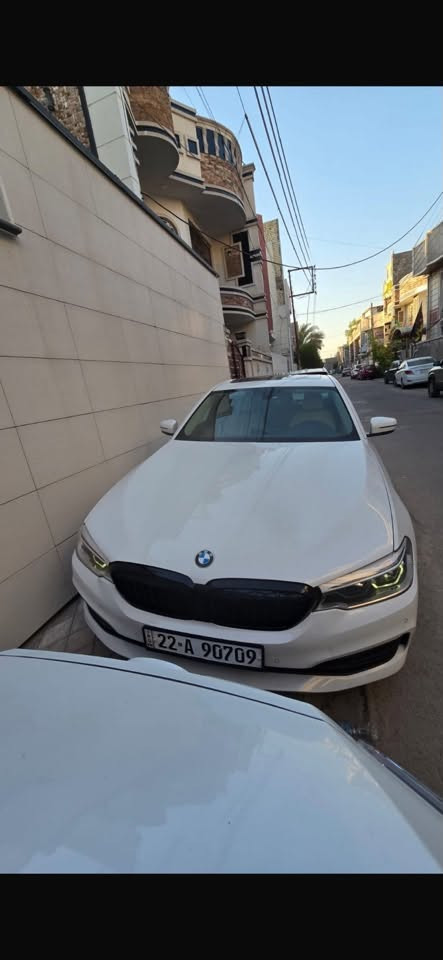 بي ام دبليو  محرك 2000 تون مديل 18 ماشيه 90الف 
وكاله العروش 520i
فول موصفات خمس بردات 
كشنات كهرباء ميموري تحكمات ستيرن شاشه كبيره سلايد روف 3 بصمه جدد تبريد وتدفئه بل كشن 
نضام ECO/SPORT نضام صوتي فاخر تحكم كامل بالدركسون شحن لاسلكي تايرات  Ren f
السياره جديده وحلوه بارد بسيط السعر 24500$ 
للاتصال *********** 
المكان الوزيريه
