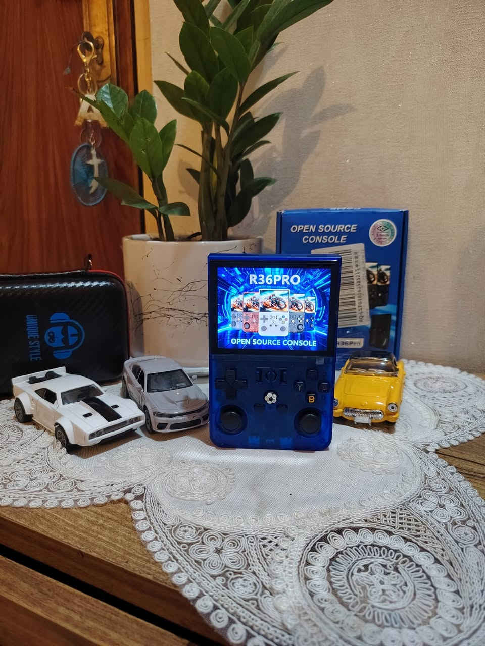 جهاز العاب محمول موديل r36pro
يحتوي على ذاكرة ٦٤ كيكا
يحتوي على محاكيات psp ps1 sega micro gameboy  
ومحاكيات كثيرة 
يحتوي على الاف الالعاب 
يجي معاه حقيبة جلد هدية اصلية 
السعر ٤٠٠٠٠ 
العنوان بغداد شهداء البياع 
***********
