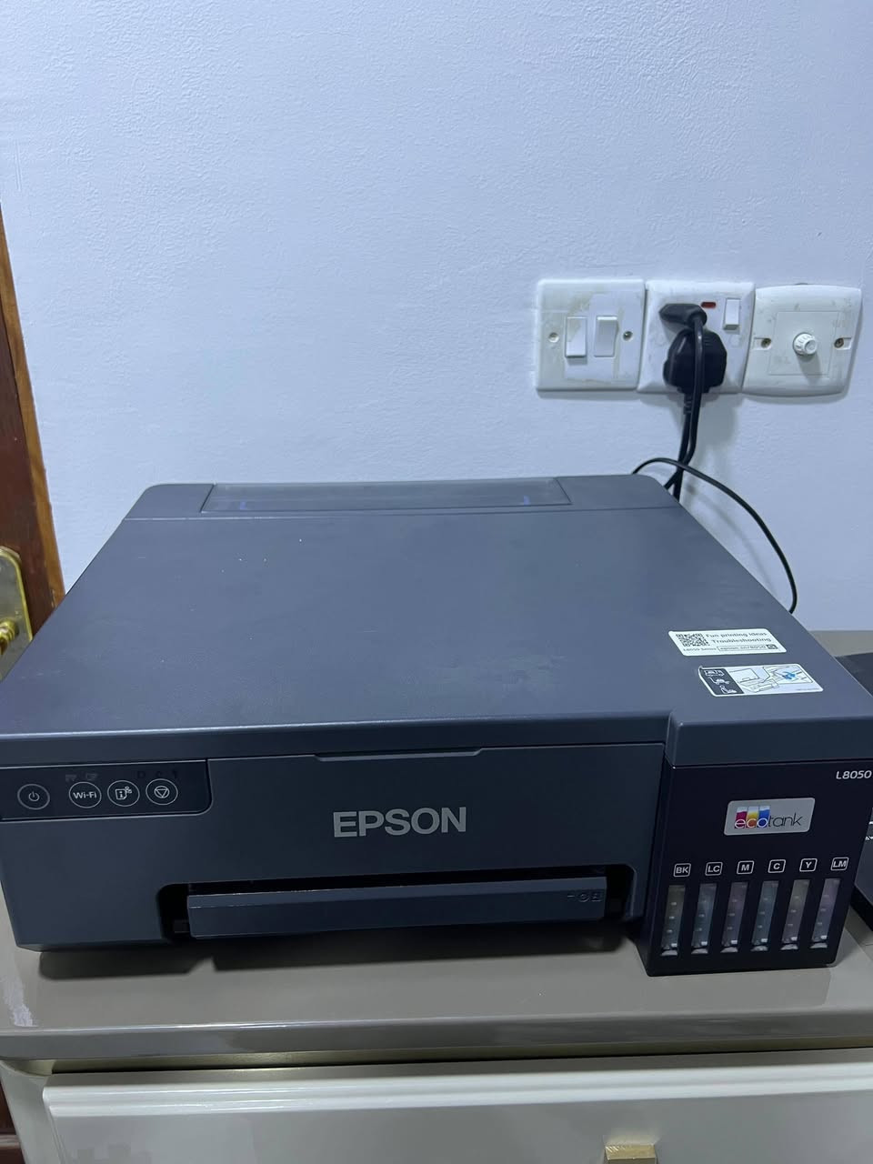 طابعه ابسون L8050 للبيع الطابعه قمة النظافه السعر 350 وبيه مجال للتواصل ***********
