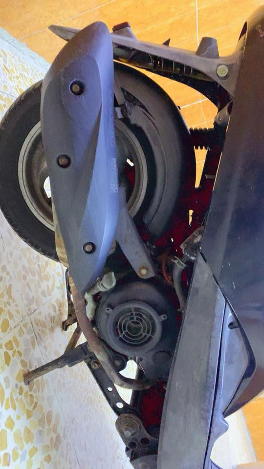 سلام عليكم

للبيع دراجة بريز رمبة ماشية 55الف دراجة وكالة ختم واحد كفر ومكينة اسم نقص مابيهة كلشي بيهة مختوم كفرات لاكسر لاشخوط مكينة متسمع صوتهة شلعة معدل كلة بلادي بريكات تاخذهة ربع مذبلهة مرايات بلادي تايرات جلاتين كابريتر بلادي وين ميعجبك افحص تجي وتشوفة اذا بيهة غير هاذة لحجي تاخذهة بلاش اسف ع اطالة 

عنواني بغداد مدينه الصدر  السعر 800 وبيهه مجال قليل انتصال وشلع عيوني 

رقمي***********
