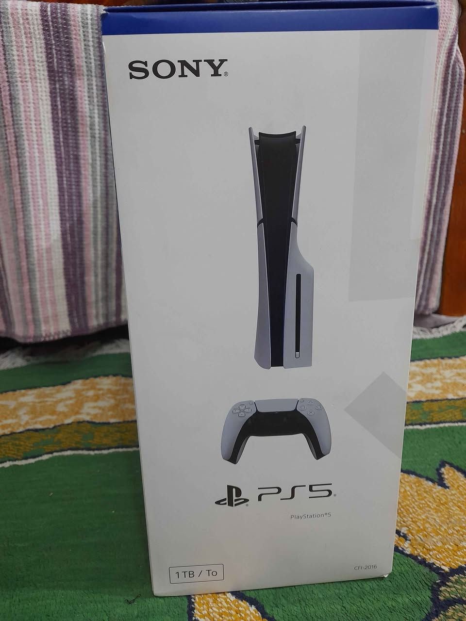 بلي ستيشن ٥ سلم اوربي واحد تيرا أجدد من الجديد كلش نضيف نضافه 99% كل ملحقاته وياه و  ويبي اس 1500 كارتونه وكل الكيبلات الاصليه ابيع شلع كل شيء ب 625  الف ما بي مجال مستعجل عله بيعته ماكاني بغداد حي القاهره الرقم:*********** بغداد, العراق
