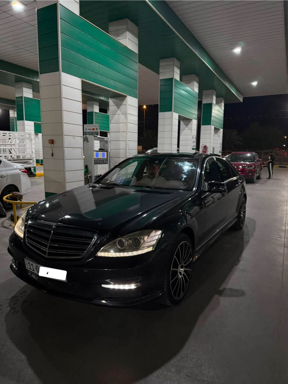 مارسيدس S550 2013
وارد امريكي الضرر جاملغ الخلفي الصوبين بارد بسيط معدل وبدبي مصبوغة عام جمالية 

السيارة V8 توين تيربو  

داخل عسلي سقف بنرامة 

لارج الباب الطويلة 

ماشية 185الف كيلو 

رقم بغداد مميز 

260 $وبيها مجال

***********
