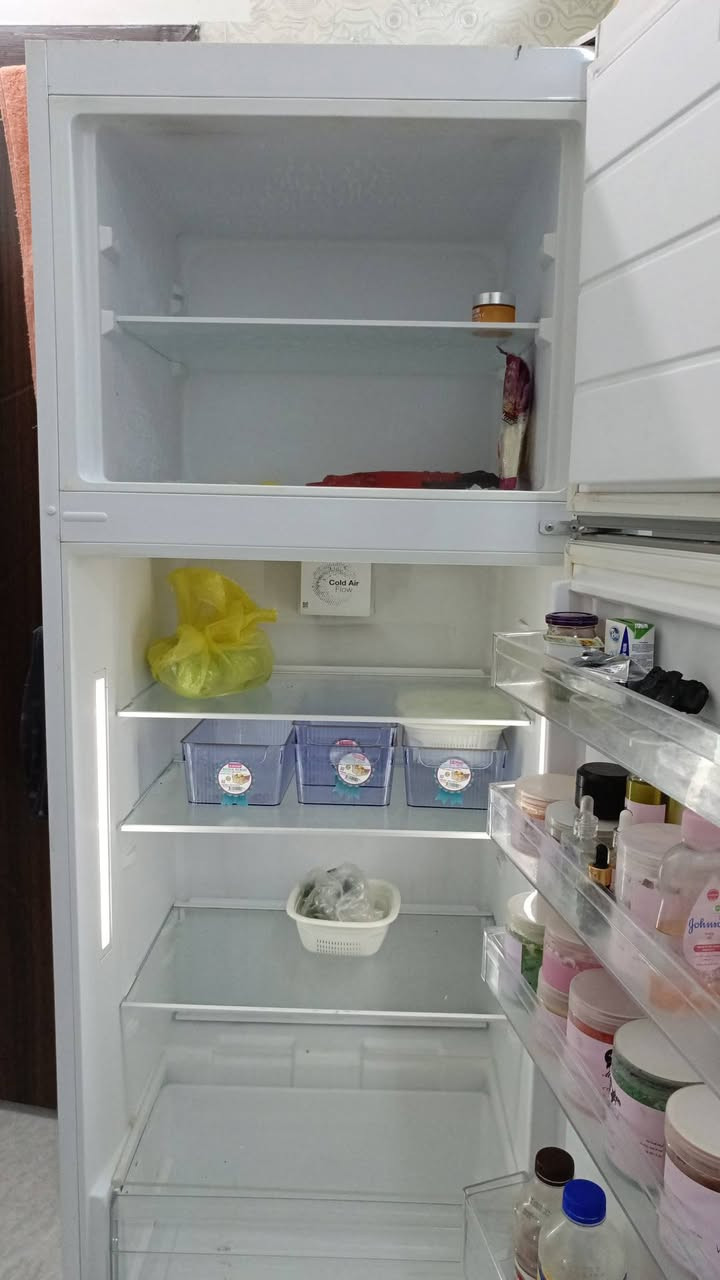 ثلاجه حجم كبير نظافه ٨٠ بالميه


**إذا كنت صاحب هذا الإعلان وتريد حذفه لأي سبب، رجاءا أرسل رسالة إلى الدعم الفني**