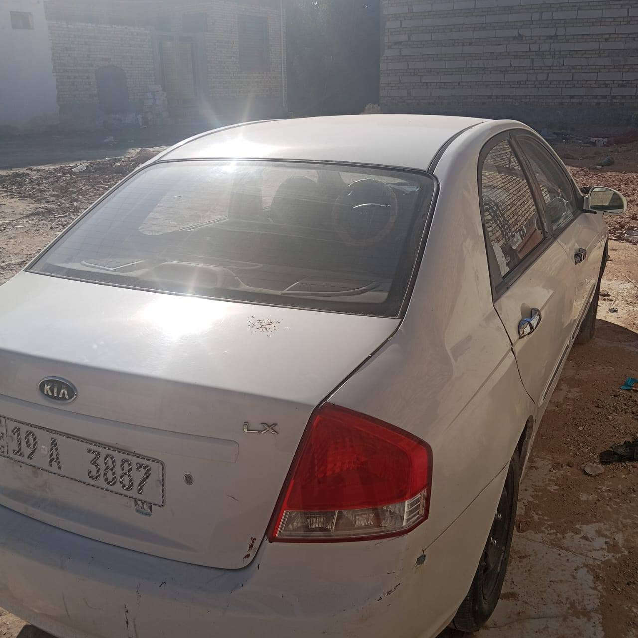 السلام عليكم
كيا سيراتو ٢٠٠٩ خليجي 

محرك ١٦٠٠

رقم قادسيه سنويه بسمي

السيارة خير من الله 

جاهزه للشغل 

تبريد *********** غير متواجد على الفيس مكلف بنشر ***********. السعر ٨٦ بيها مجال حك الجيه مكان السيارة شامية
