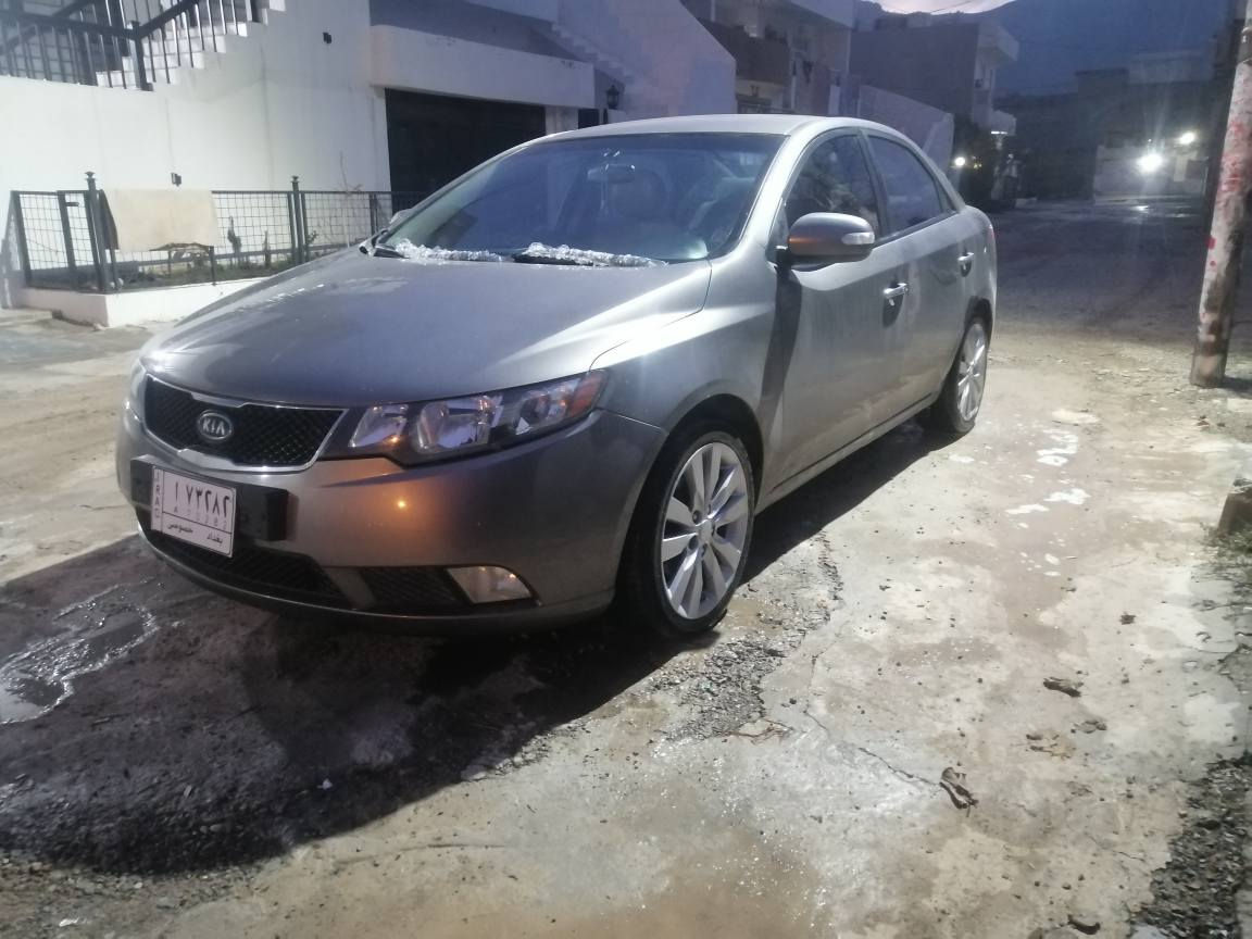 کیا سیراتۆ مودل 2010فولە بە س سلایت نیە بە سمە یە شخالە پیش و پشتی کە پسە کامل مە سرە ف کراوە براوە ی دو بە ی  52محمە ل  *********** رانية, السليمانية
