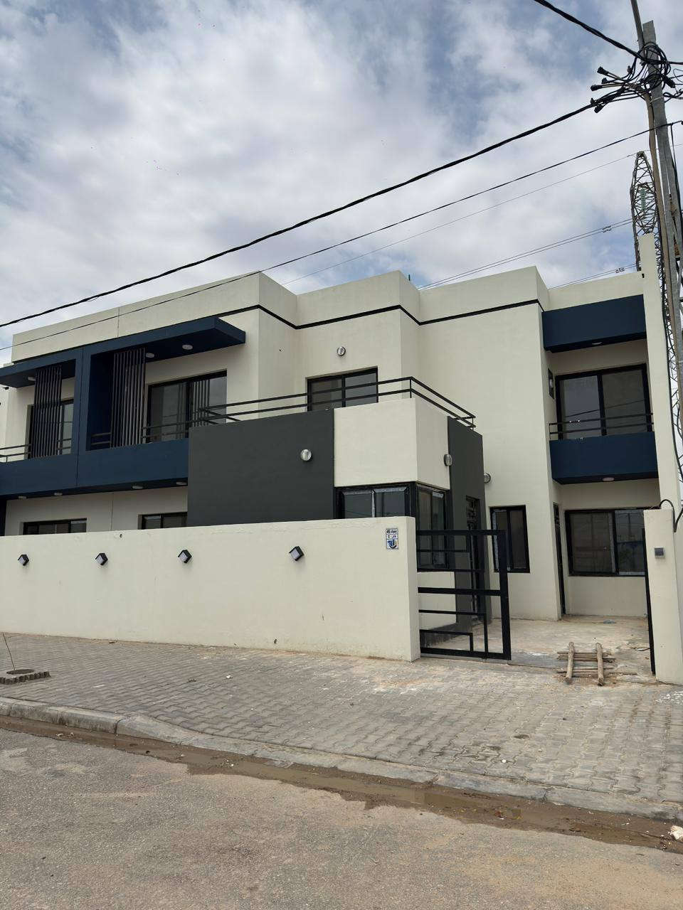 🔻 منزل للبيع في مجمع النخيل السكني 🏡✨

🔻 بـلـوك 45 دار رقم 1 وجـهه كوفـه مقابيل الحديقة ركن شارع 20 

🔻سعر الـكـلي 153 ملـيون واصـل 63

🔻باقي 90 مصرف عقاري 

🔻مساحة  150 متر مربع طابقين ثلاث غرف.  
🔻مطبخ اسـتـقبال حديقة كراج جاهز السـكـن

🔻يباع ب تطلوعة مناسبة

📱للاستفسار للاتـصـال على الرقم 

***********
