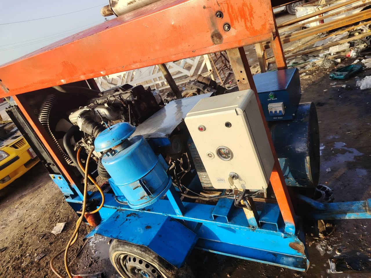 السلام عليكم ورحمة مولد كيه ٧٠١ مكفول كفاله ضمانه شهرين راس ثري فيز ٣٠ كيفي العنوان واسط قضاء الحي ***********
