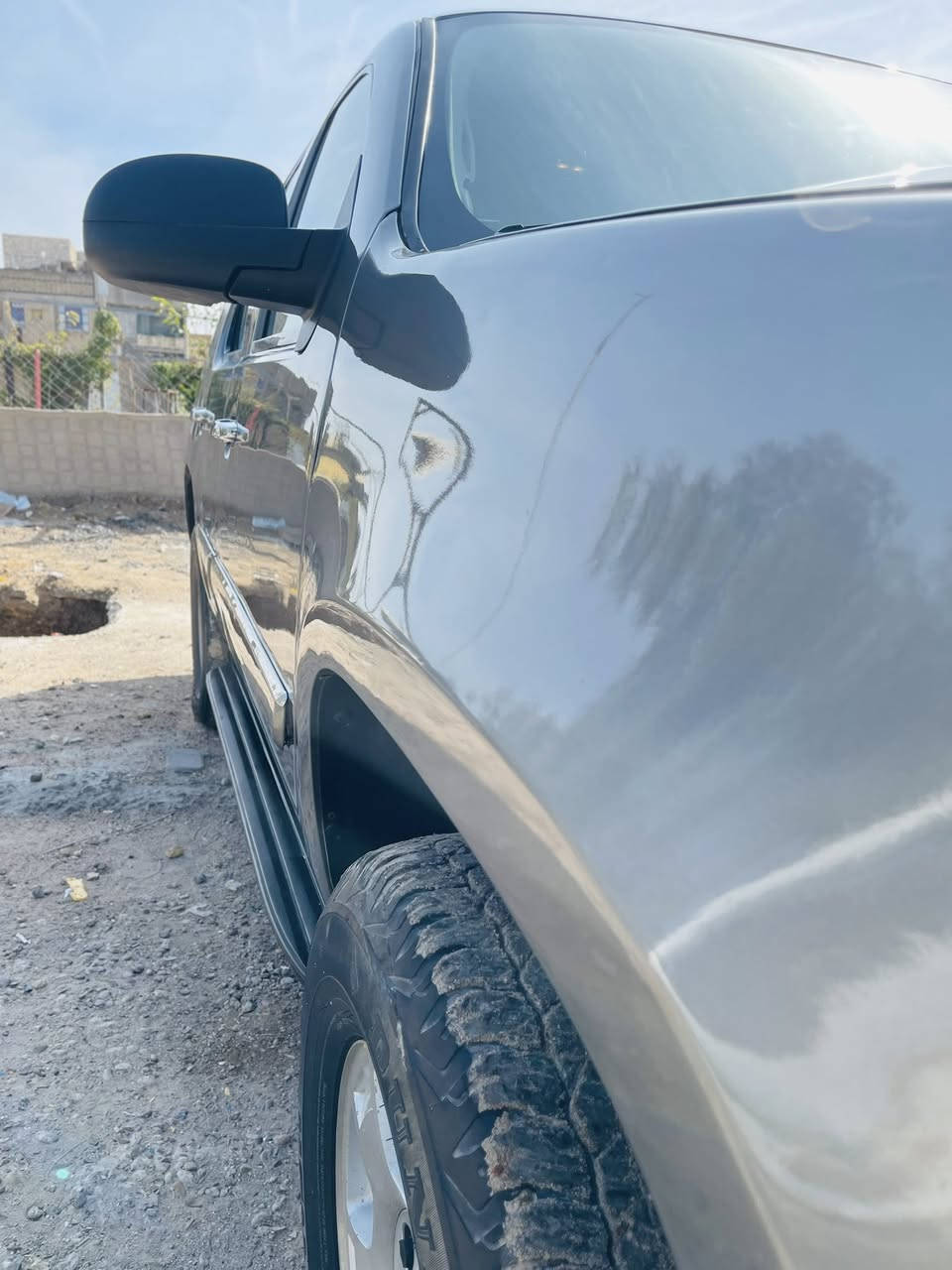 سلام عليكم تاهوو موديل 2008 مكينه 5300رقم سليمانيه نكليزي تريد مداور تريد وكاله سياره بيه صبغ عام بدون دواخل للجماليه تبريد تدفئه شغال تبريد ٣قطع سياره وارد امريكي ٧راكب تخم تاير جديد ويلكب اصلي السعر 150وبيه مجال سيارت ترهم مراوس حسب القناعه رقم التلفون *********** سياره ما عايزه برغي
