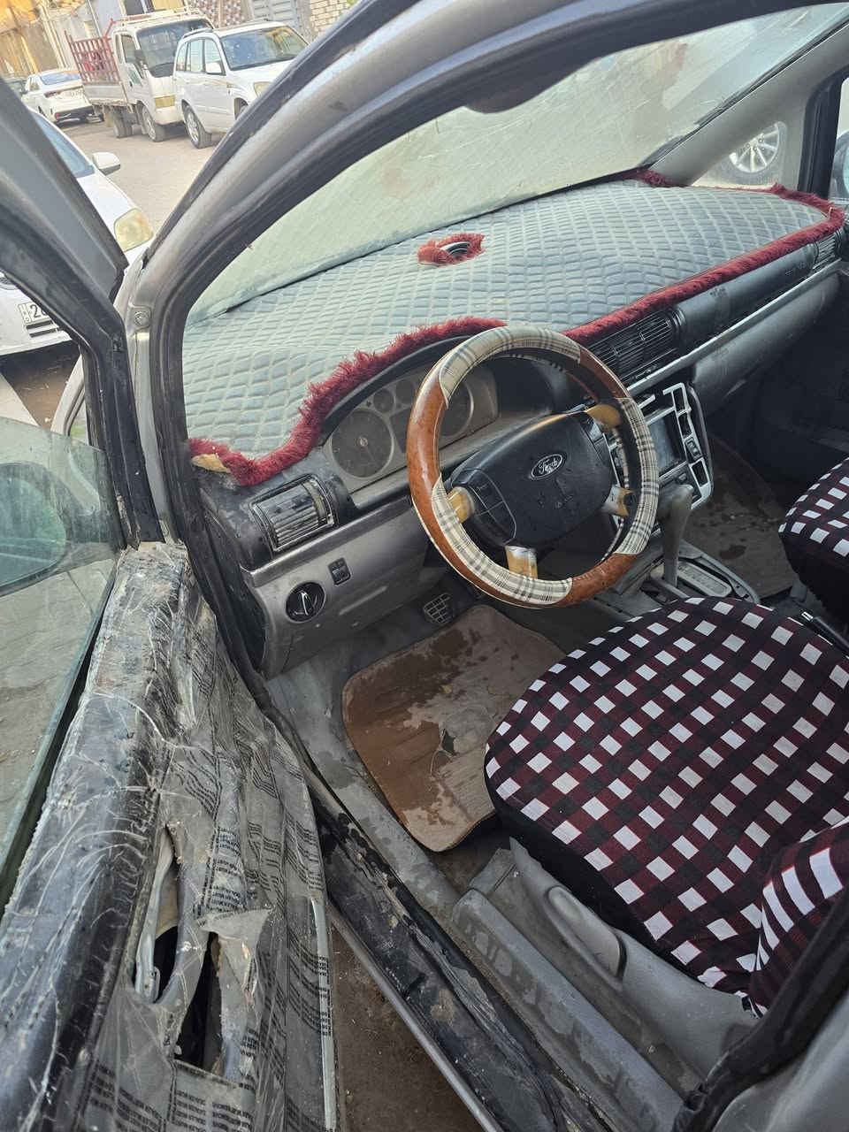 سلام عليكم سياره للبيع موديل 2003
محرك كامري اوتمتيك السياره عايزه نواقص شي قليل 
مكانه نجف بدونه راعي مكفواله عن السرقه عن اي شي 
رقم المبايل/+9647800713692
السعر 23بيه مجال
