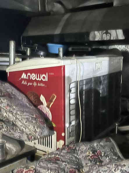 السلام عليكم 
عندي غراض مطعم استخدام كلش قليل واسعار مناسبه شتريد موجود شوايه كص دبل شوايه دجاج ٦ اشياش براد بيتزا طابقين

فرن بيرزا كدر كنتاكي شاشه خضراء ميوزه سل ستيل مجمدات عجانه مثرامه لحم حمايه كنتاكي وريزو كريل بركر حمايه تمن ومرق مع بلانكات  قلايه فنكر بوجات ودكتات جدد طول البوجات اربع امتار كل مترين وحد ودكت طوله ١٥ متر جديد وكامل مع الساحبات *********** مكاني بغداد الامين بيع مستعجل
