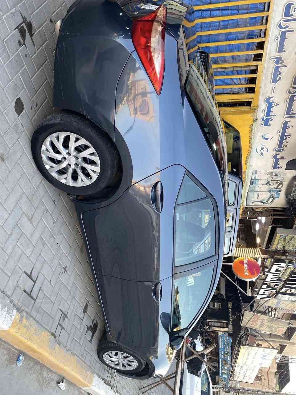 السلام عليكم.. كورلا 2017 le، ماشية 98 الف ميل قابل للزيادة حادث امريكا موضح بالصورة و بارد في الجاملغ الأمامي الايسر.. السعر: 136$.. للتواصل: ***********.
