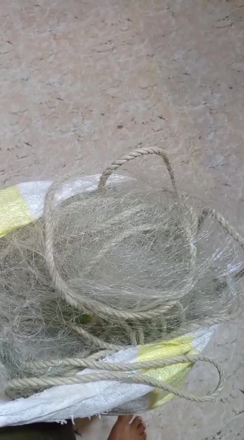 سلامو عليكم
غزل لبيع ١٢نزال ١٣٠ جديد  ١٧وصل خيط ١٨كامل بس ٥وصل مابيهن رضاص 

***********
