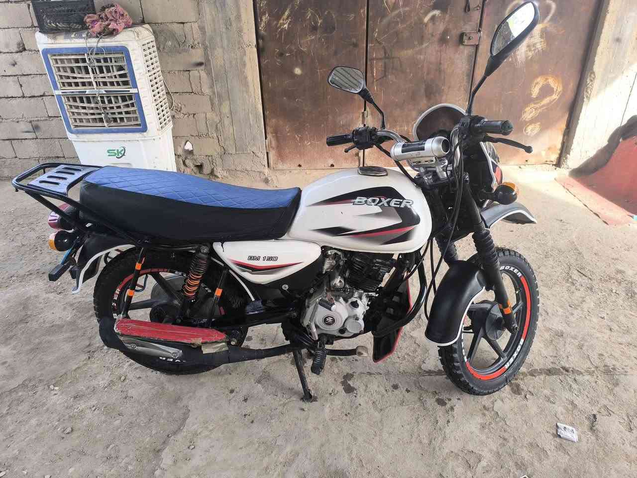 السلام عليكم دراجه فحل موديل 19 رقم وسنويه دراجه جاهز من كلشي سنويه لحد 28 واتساب ***********
