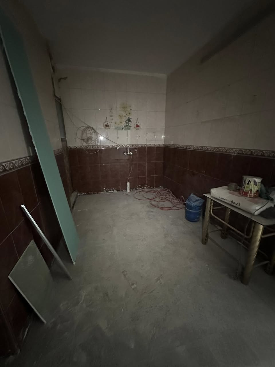 #للايجار______في_____السيديه

بيت مساحه 100 متر نظيف جدا 

يتكون من 

ثلاث غرف نوم مطبخ صاله خدمات صحيه عدد 2 وطرمه صغيره

#الايجار مليون

للاستفسار الاتصال على الارقام التاليه 

***********

***********

***********
