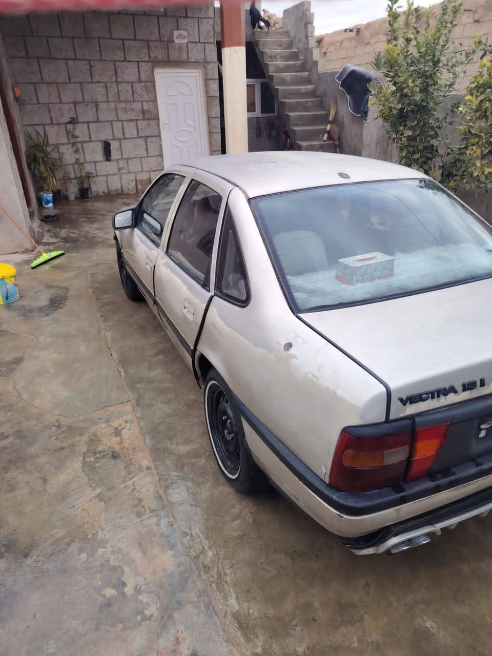 سلام عليكم. سيارة اوبل فكترا للبيع موديل 91 محرك ١٨ سيارة جاهز ونضيف كير محرك شرط للاستفسار ٠٧٨٠ ٥٦٤٣٧٩٦ كركوك ياجي

