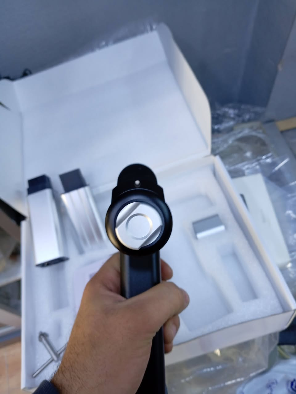 درل كنوليتد مع ملحقاته 2بطارية شاحنة متوفر للاتصال *********** او ***********
