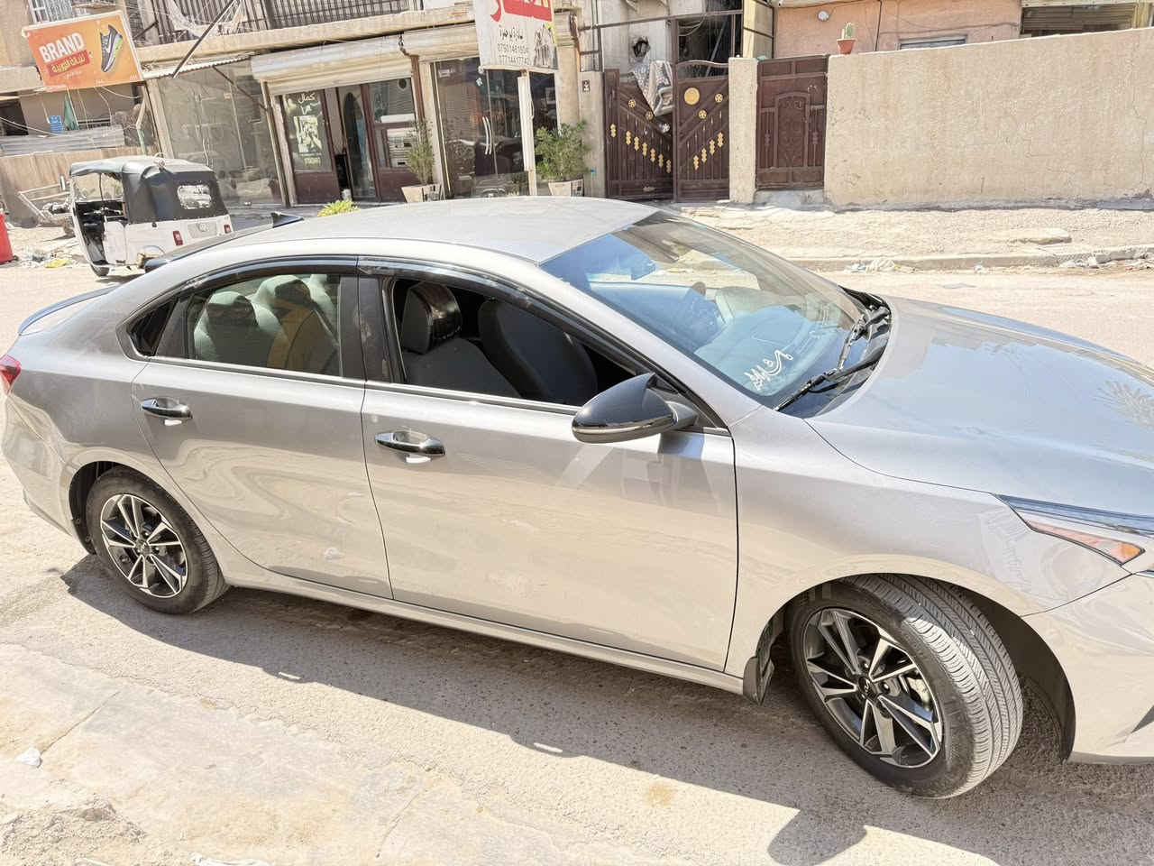 السلام عليكم فورتي 2024 للبيع
مواصفات 
Xls 
رادار امامي 
رادار جانبي
رادار خلفي 
تشغيل سويج مو بصمة 
السيارة ماشية 21 الف كيلو 
اخت الزيرو 
رقم وسنوية جديد هزة جديدة 
تبريد ثلج 
 
استخدام شخصي يعني صدر وحدادية بوضع الشركة مدوشمة حفاضاً على المقاعد الارضية مغلفة جلد
 حادثهة موضح بل صور 
بنيد مبدل نفس الون وجاملغ بي بارد باقي السيارة كفالة عامة 

السعر 160 وبيهة مجال 
***********
