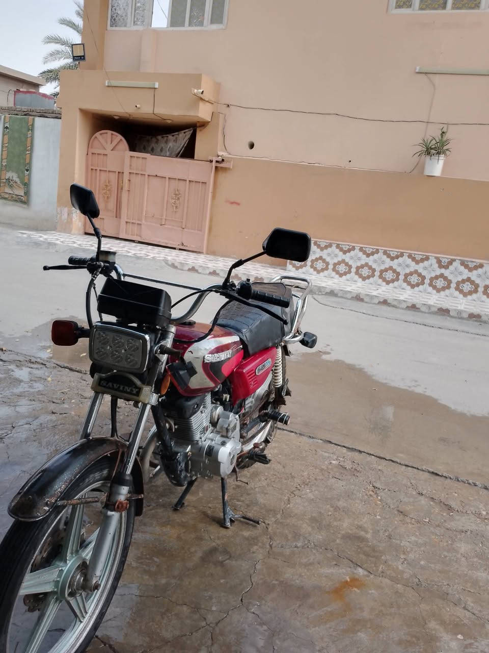 السلام عليكم سيفون موديل 19 اوراق اصولي  دراجه نظيفه شراي يتصل /***********/ سعر375 بها مجال حك الجايه📞🔥
