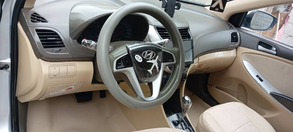 اكسنت 2014 وارد خليجي رقم ذي قار مشروع وطني  سنويه مجدده 2028 تحويل باسم المشتري سياره جديده حيل سياره جاهزه  مواصفات السياره تحكم  ستيرن شاشه كاميرا ميري كهرباء حداديه جديده محرك وكير جديد  دوشمه جديده ويل 16 كروم السعر 73 العنوان بصره ( ***********)  (*********** واتساب)
