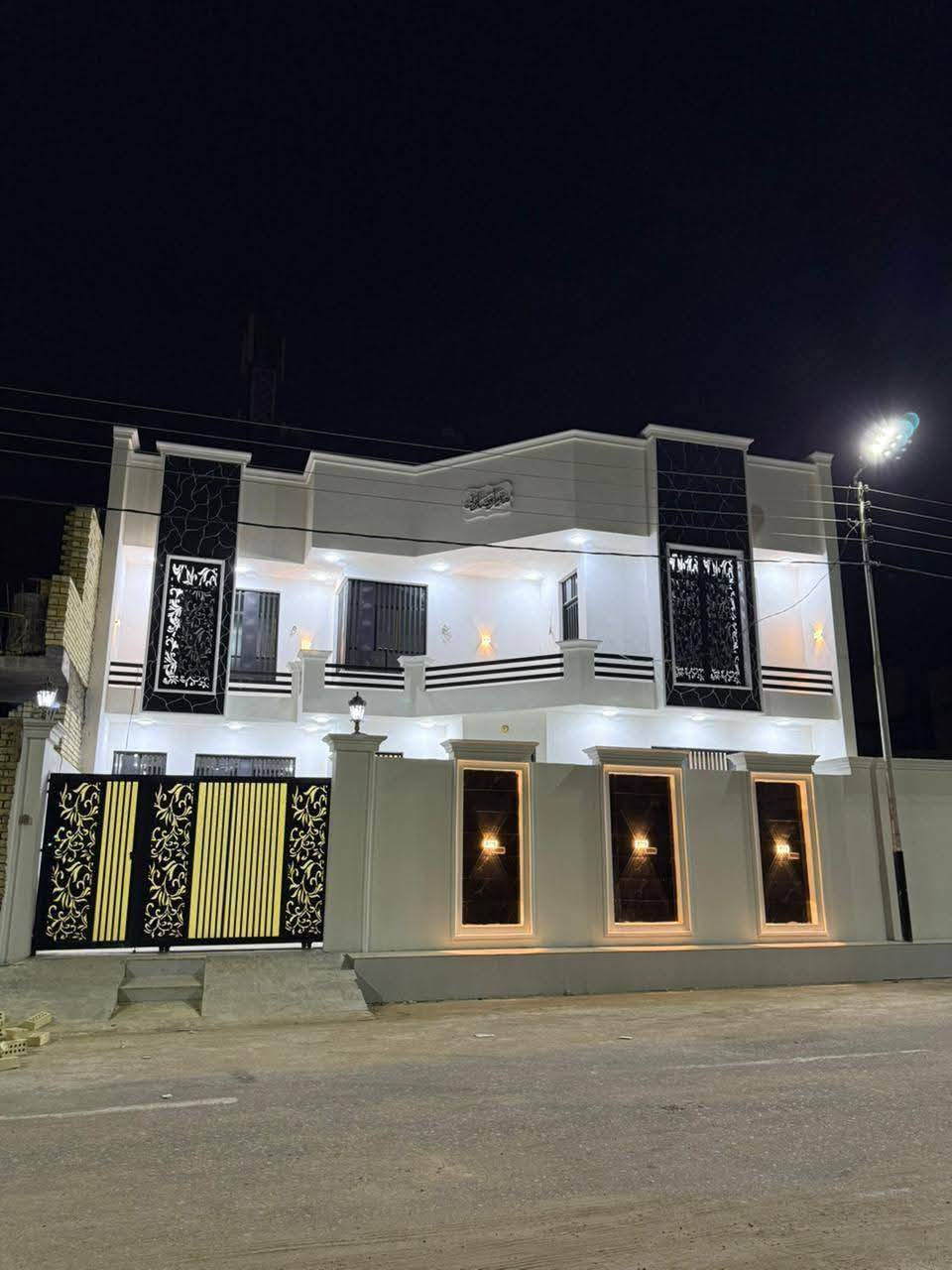 تندر بناء (سعر المتر 350) الف دينار عراقي فقط نقد نقد
-عمل الخارطة واسقاطها حسب المطلوب
-بناء طابوق جمهوري درجه اولى
-شيش اف اف للتسليح
-سمنت مقاوم جسر
-ماء ومجاري امل شريف درجه اولى
-كهرباء سيمنز فن اردني
-نقاط الكهرباء اديسون امارتي
-ارضيه بورسلين مع عمل درجه اولى
سيراميك جداري هندي وعمل درجه اول بيتراوح سعر10الف
-بورسلين ارضيه سعر من10الى15الف
-لبخ وبياض درجه اولى
-طلس الواجهه مع الصبغ
-سقوف ثانويه للحمامات حسب الطلب
-ابواب حمامات pvc تركي
-ابواب خشب صاج تركي
-بايات الدرج بورسلين مع عمل درجه اولى
-يكون حساب العمل حسب المتر (الذرعه)
-الاضافات المطلوبه خارج التندر تضاف لسعر المتر او حسب الاتفاق
-يتم تسليم المفتاح كامل خلال 6اشهر
-ويكون المبلغ على شكل ثلاثة دفعات حسب الاتفاق
-يتم الاشراف الهندسي بشكل مباشر خلال فتره العمل
عنوان النجف الاشرف شارع المطار مقابيل قريه الغدير 
*********** 
***********
