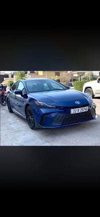 كامري. 2025 هايبرد  بدون صبغ. فقط دعامية خلفية  بدون ايرباك  ماشية 700...