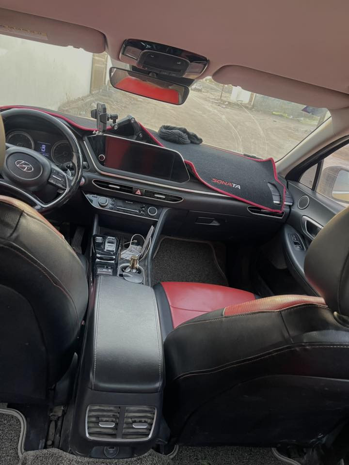 السلام عليكم سوناتا 2020 كفاله عامه فول مواصفات للاتصال*********** السعر175 بيها مجال للشراي
حداديه10./. اصل بانزين وبيها منضومه غاز جديده تبريد قطعتين خلفي دوشمه جلد كشنات تبريد وتدفئه  تخم تاير جديد رادار  كل الجوانب تشغيل عن بعد سياره مال جناي رقم بغداد دولي وبأسمي  مصفره 
ملاحظه مكلفه بالنشر)
