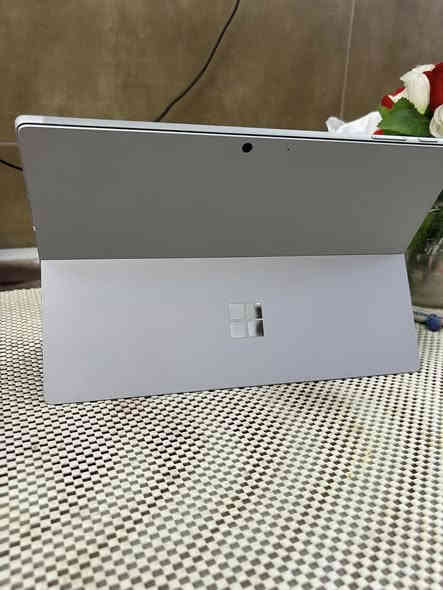 السلام عليكم
عندي جهاز مايكروسوفت نظافه 100\100
مستعمل شهرين فقط وهاي مواصفاتة منزلهن بالصور
اريد ابيعه
السعر/600,000 دينار
للاستفسار/***********
