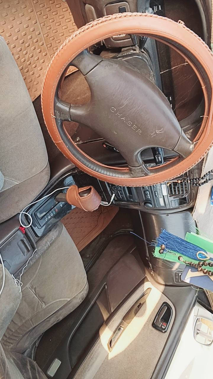 سلام عليكم شيزر مكفوله من العيب الشرعي مكينه كير حداديه تخم تايرات كلشي نظيف موديل 2000
مكلف بلنشر السعر 57
الرقم ***********
