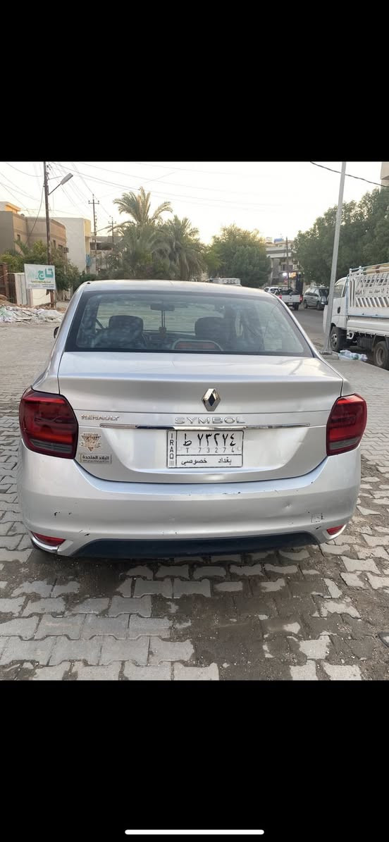 نوع السيارة: رينو سمبل
موديل :٢٠١٩
رقم : بغداد 
سنويه لسنه :٢٠٢٩
مكفولة من صبغ وعطل كير ومكينة 
دوشمه جديدة سياره كاملة مابيه اي نقص
***********
