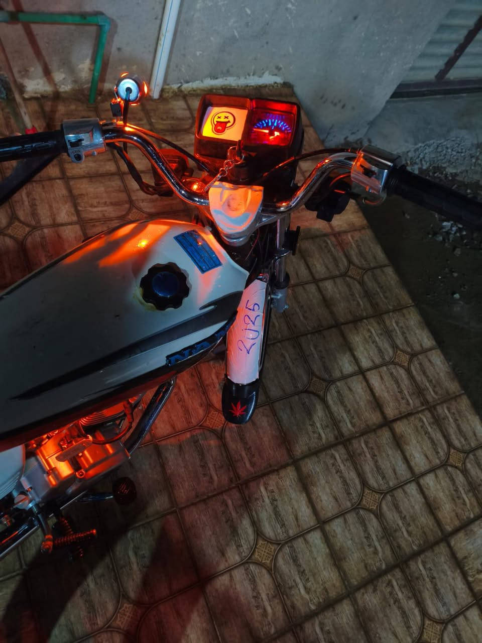 للبيع ناما متياز موديل 25دراجه خير من الله ***********
