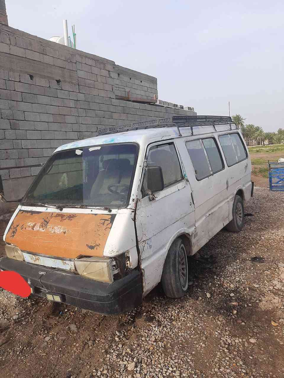 للبيع كيا بسته رقمها ألماني ديالى سنويه ساقطه مطلوبه هيئة وغرامة موديل ٩٤السيارة شغاله بس محركها بيه صرف شرط التحويل سعرها ١٥ورقه رقم صاحبها ***********
