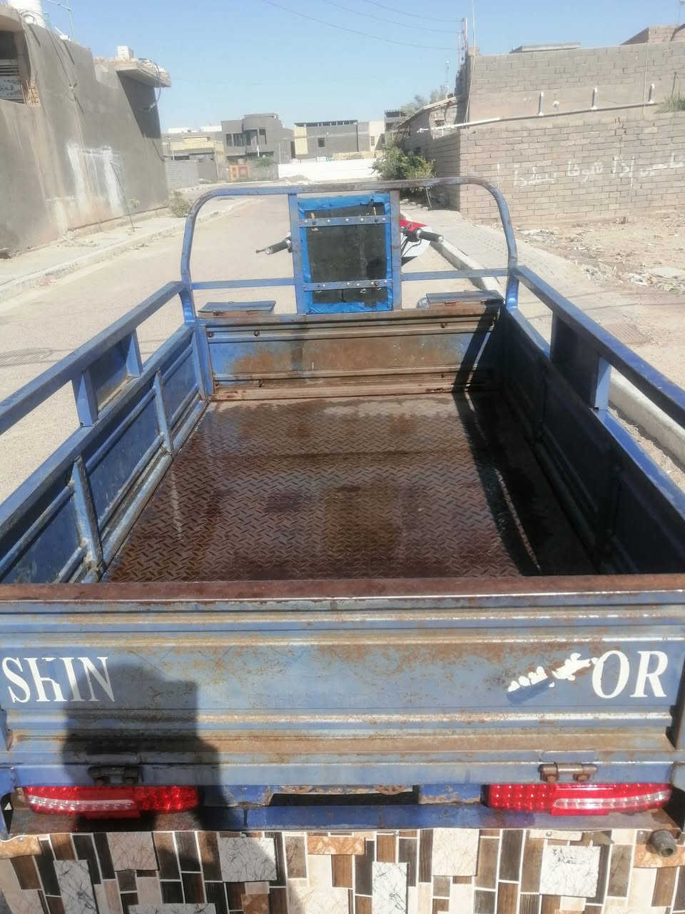 ستوته كربلائية للبيع. موديل٢٠٢٠ أوراق أصولي .مكينه جديده مامفتوحه. كهربائيات شغاله فووول. شاصي كفاله لاخياس ولالحيم. البدي نضيف قطره خياس ماكو. ستوته خفيفه بالمشي اطير وحق الله مكفولة كفاله عامه ماناقصهاا أي شي. السعر ١٦٥٠ وبيهاا مجال.
*********** بصرة.. قضاء المدينه.
