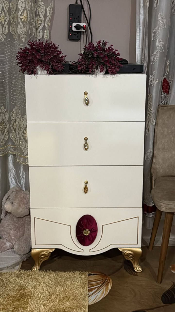 غرفة تركي اصلي 5 قطع السعر 900 الف مع دوشك اصلي خاص لاصحاب الفقرات✨هديه✨ للآستفسار اتصل على رقم ***********
