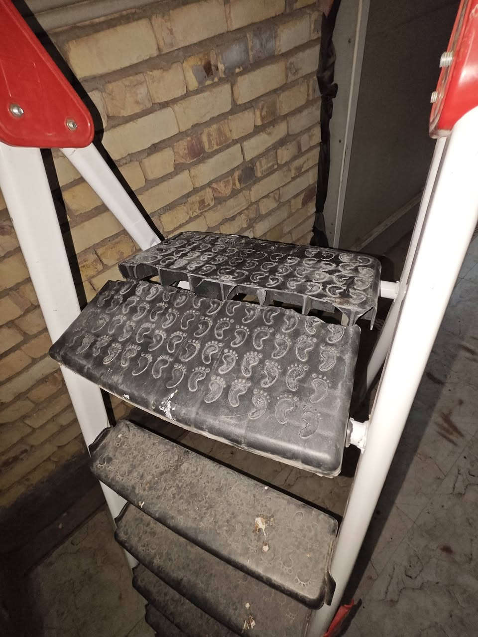 3 درج للبيع سعر الكل 25 قفل


**إذا كنت صاحب هذا الإعلان وتريد حذفه لأي سبب، رجاءا أرسل رسالة إلى الدعم الفني**