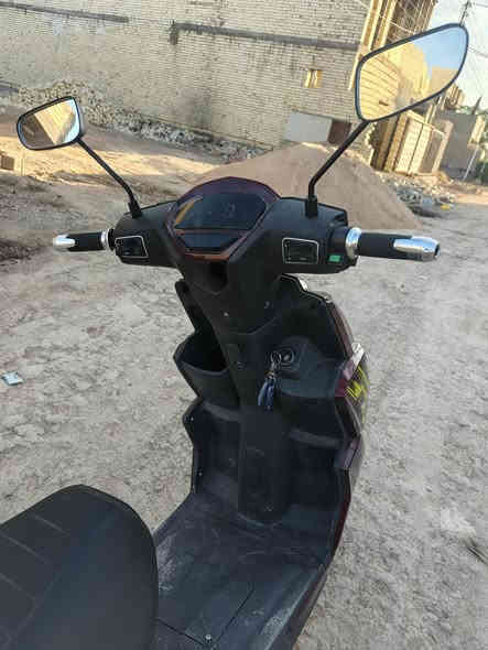 دراجة سكنس موديل ٢٠٢٥ للبيع 
رجوع للخلف 
كهربائيات فول 
شلعة ومعدل 
تاير كبير حجم ٢٠ كاملة مكملة مبيها نقص شغل وروح للتواصل *********** السعر ٧٠٠ بيها مجال
