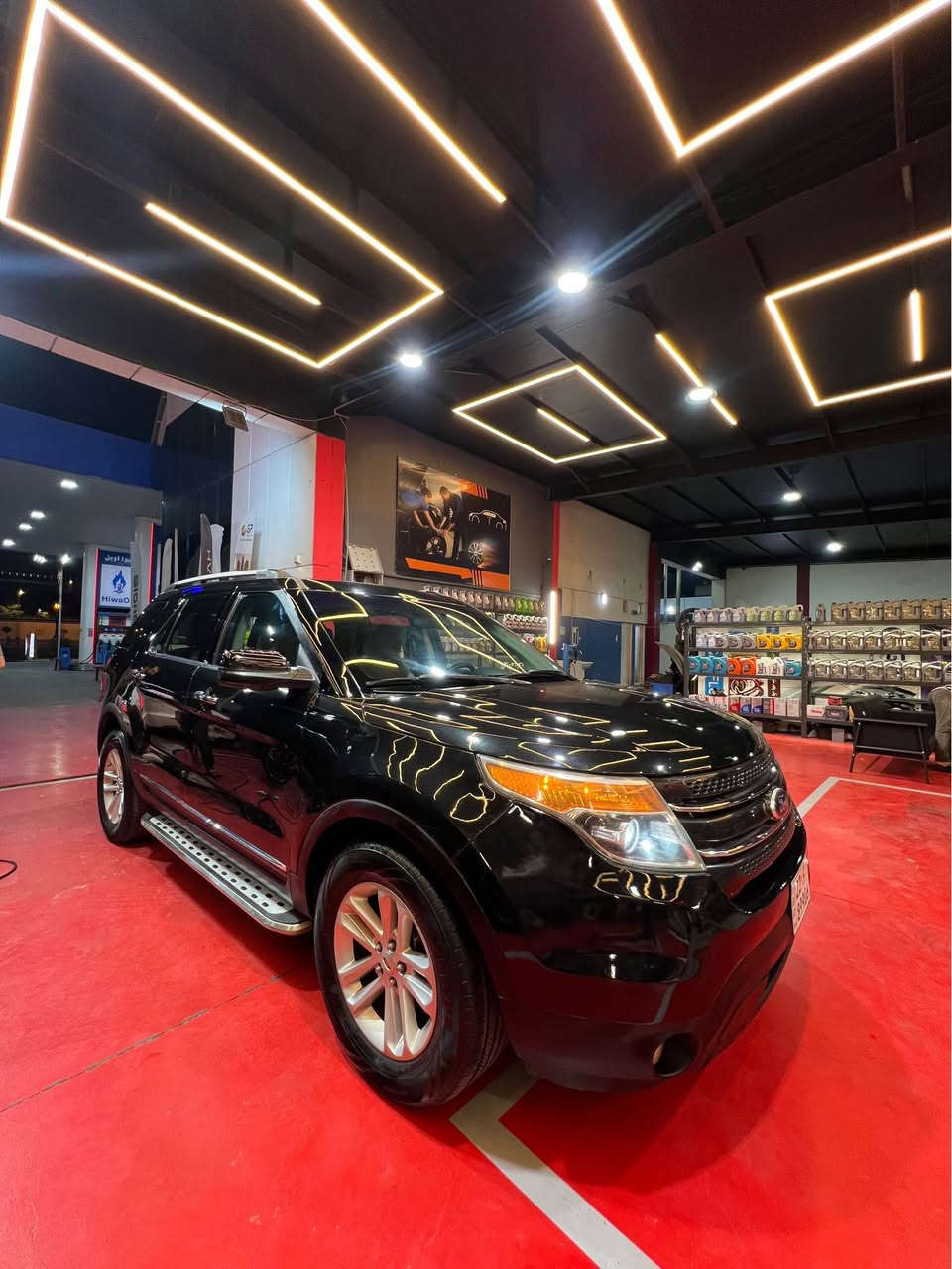 فورد اكسبلور 
موديل 2013 خليجى شريكة نيڤا مرغوب 
 دبل اكسل 4WD 
كشينات كاربايي / تبريد مركزي 
ملاحظة / بدون سبغ فقط ٤ مكانات صغر تعديل بارد
محرك و گير و كارباييات كلها بشرت 
ماشية 197 الف 
سنويا و رقم كلّ جديد 
 
ارخص سعر فقط 129 $ ورقة و بيها مجال بصيط

*********** أربيل, العراق
