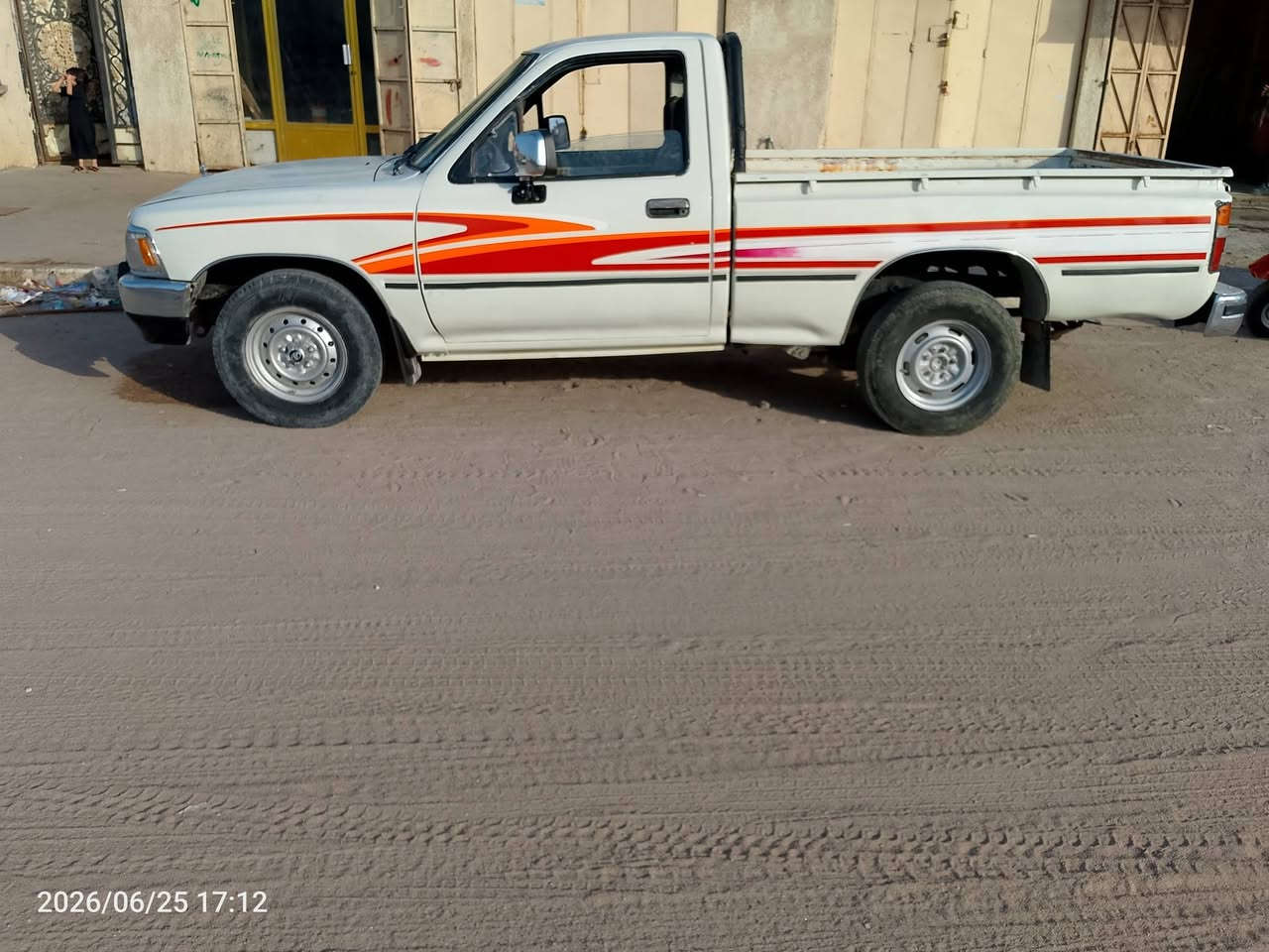 سلام عليكم بيكم تيوتا موديل 92 معمره مصبوغه عام كفاله مكينه وكير واكسل وشاصي كهربايات كلها شغاله تحويل ثاني العنوان بصره يوم سعر 42 رقم ***********
