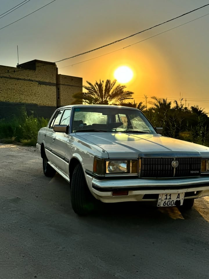 سلام عليكم سوبر كراون 1982 گير عادي
مكينه بلاد السياره مكفوله من الضربه بيها تكحيلات السياره حلوه نصبتها حلوه تخم تاير
رقم بغداد
تحويل ثاني يوم 
مكان الناصريه مركز 
السعر (60)وبيها مجال حك الجيه 
***********
