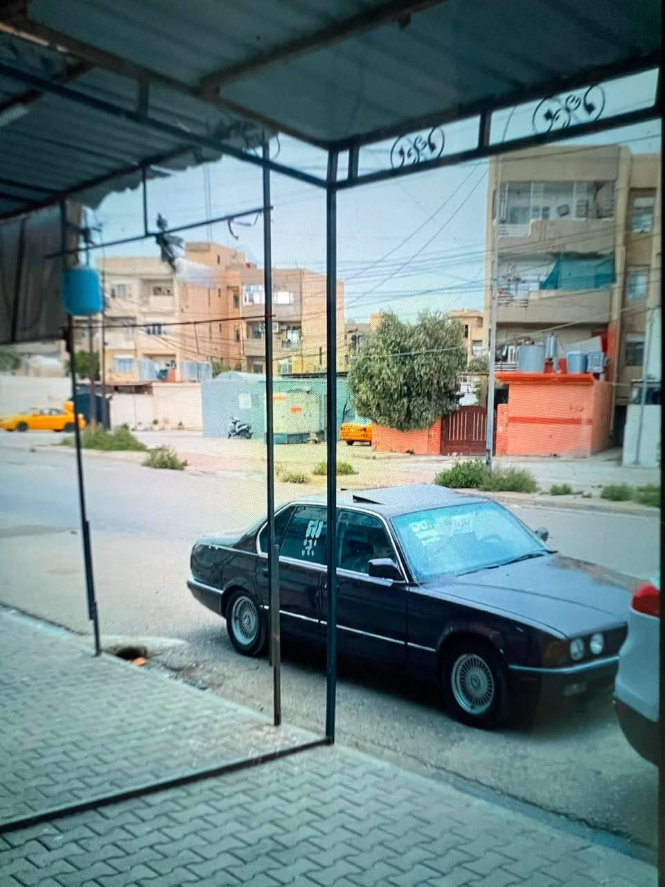 سلام عليكم بي ام للبيع 730بيلاد 6سلندر گيرتوماتيك تبريت تتفيه
 بدون ضربه رقم أربيل شرط تحويل وكاله موديل1993
سياره جاهزشرط مكان كركوك سعر 50قفل قفل بدون معامله 
رقم موبايل***********
