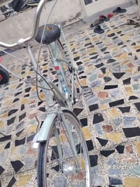 بناتي ما بي أي عطل قيم بعده جديد قيم وخذ الرقم 07772159445وات فقط