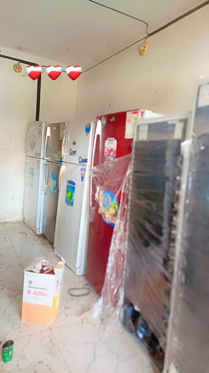 ثلاجات للبيع باله جديد  جميع الاحجام ويوجد صيانه شرط ضمان  غسلات  ثلاجات  مجمدات  ونشتري جميع  مكيفات ولسبالت  ***********
