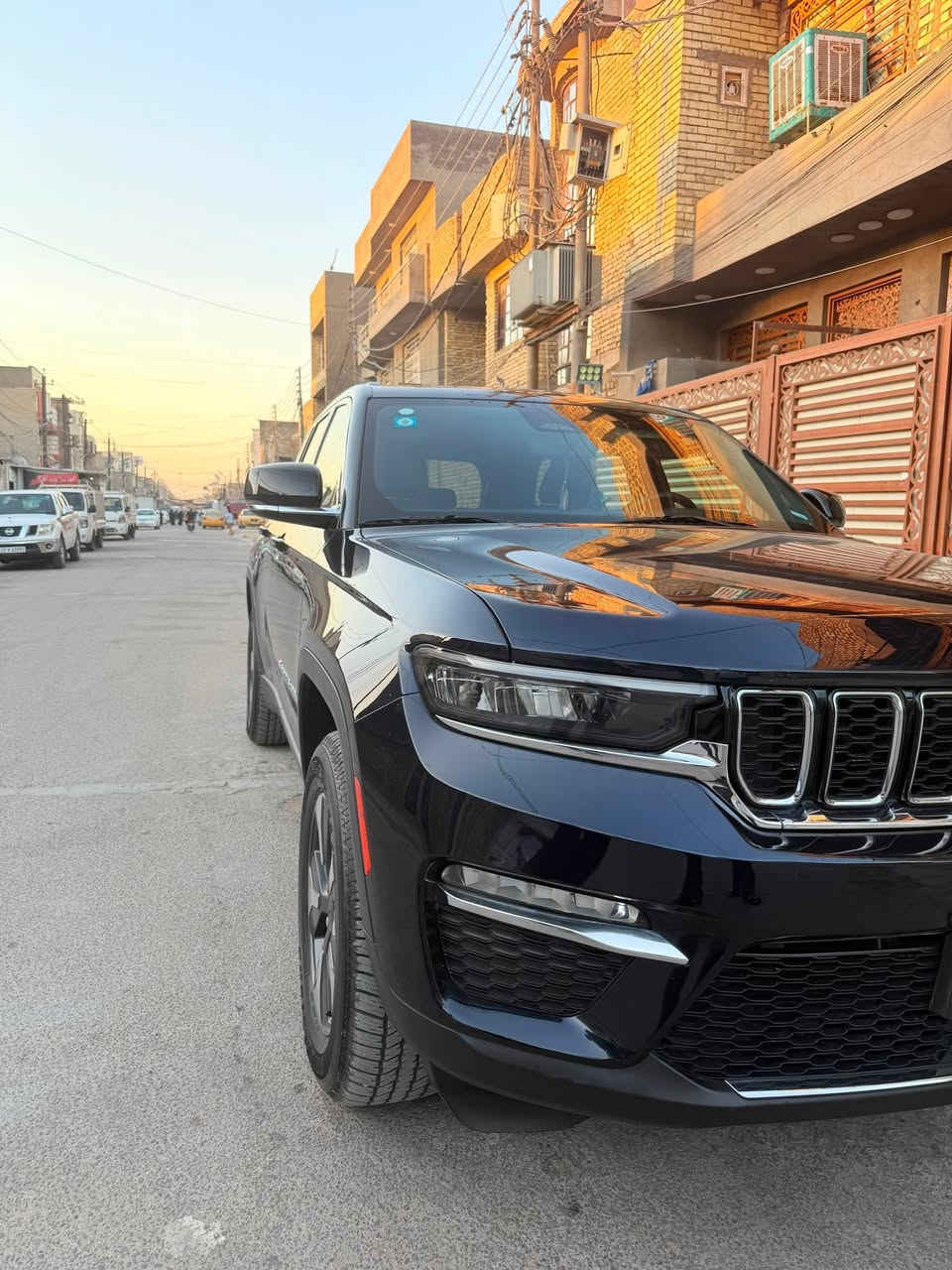 السلام عليكم…👨‍⚖️
للبيع Jeep
موديل2024
فول مواصفات✅
بانوراما✅
كُشنات،تدفئة،تبريد قطعتين ✅
حساسات امامي ،خلفي وجانبي ✅
نقطة عمياء✅
بريك ذاتي✅
جنطة كهربا ✅
باقي المواصات المعروفة✅
وارد امريكي ✅
الضرر..مكان الرقم الخلفي فقط شبر 
الدعامية الخلفية سليمة ✅
مكان السيارة..بغداد
الهاتف/***********
السعر/٣٢٥$

