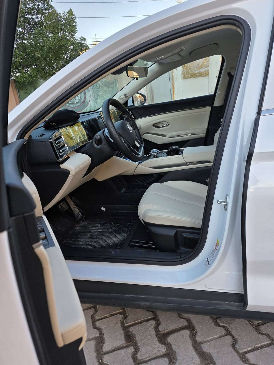BYD QIN L 2025 
رقم بغداد
مكفولة   ماشية  11 الف كيلو متر 
فقط بيع
السعر 24.650 
رقم الهاتف : *********** فقطط واتساب التواصل✅️✅️
