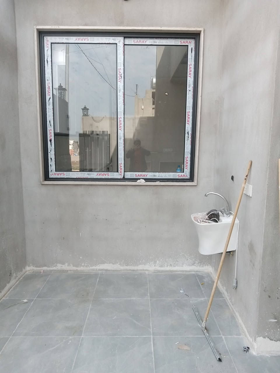 ابو أزل للمرمر
اي استفسار اني حاضر 
نظام العمل براغي وتشميع 
كركوك 
***********
