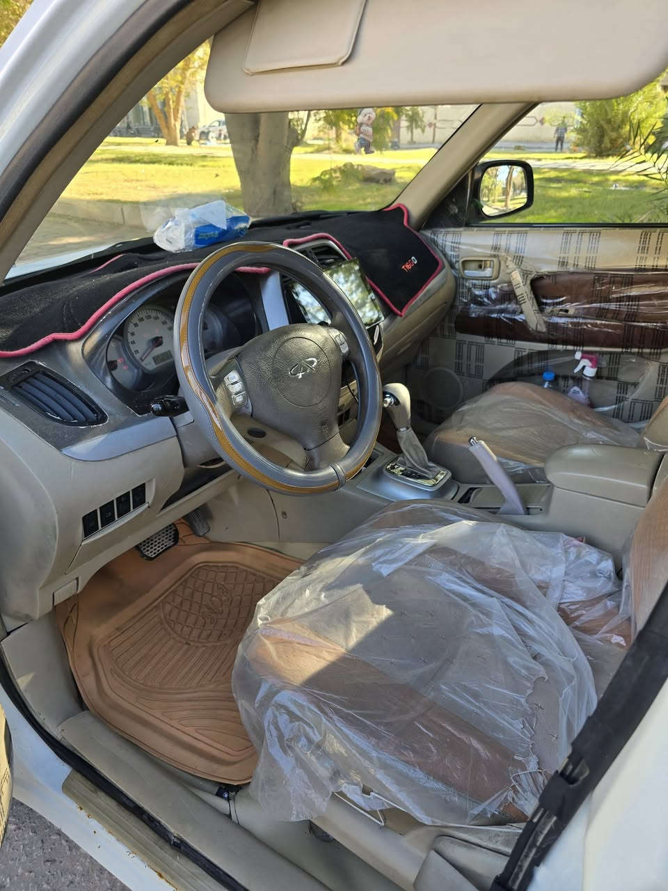 السلام عليكم تيكو موديل 11رقم بابل دولي
حداديه مع تبديل بور مع تبديل دهن كير مع ادمه منظومه بانزين كله جديد  قبل سبوع مبدلهم  سياره بدون ظربه  بيه فقط تلحيظات مال خياسات  مكاني كربلاء تبريد شغال كهربائيات كله شغاله  شادلها  شاشه سياره مال بيت جناي بل عافيه علي ياخذه اللبيع الغرض البناء 
سعر 55 بيها مجال ***********
